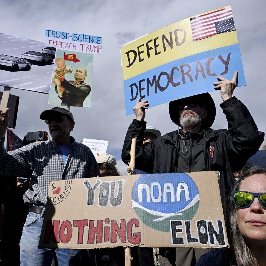 The US agency that monitors weather will cut another 1,000 jobs, AP sources say